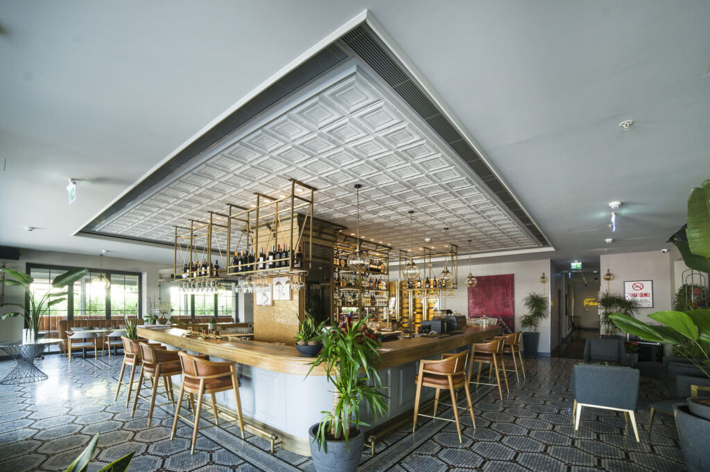 39 Kalamış Marina Hotel Duvar Paneli Uygulaması.