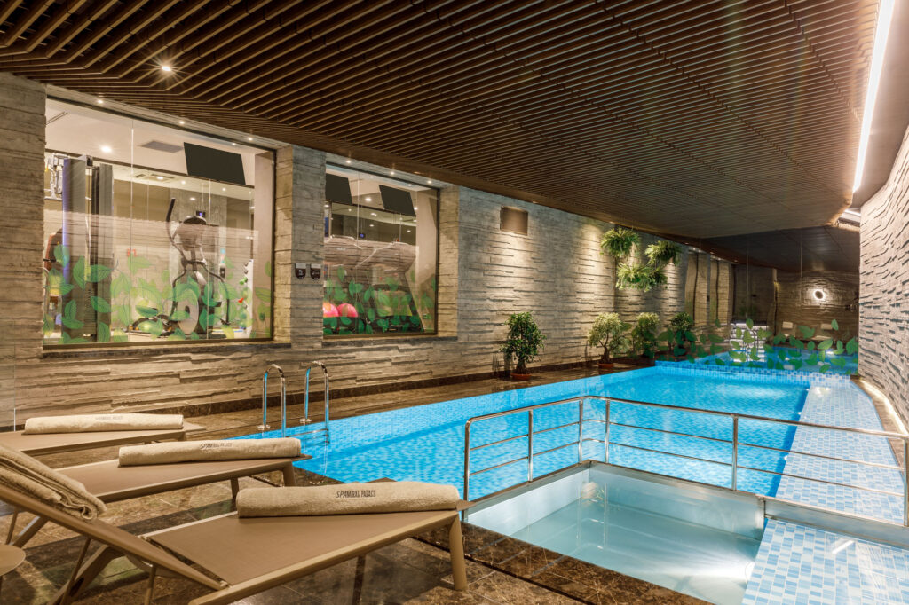 Amiral Palace Hotel Duvar Paneli Uygulaması.