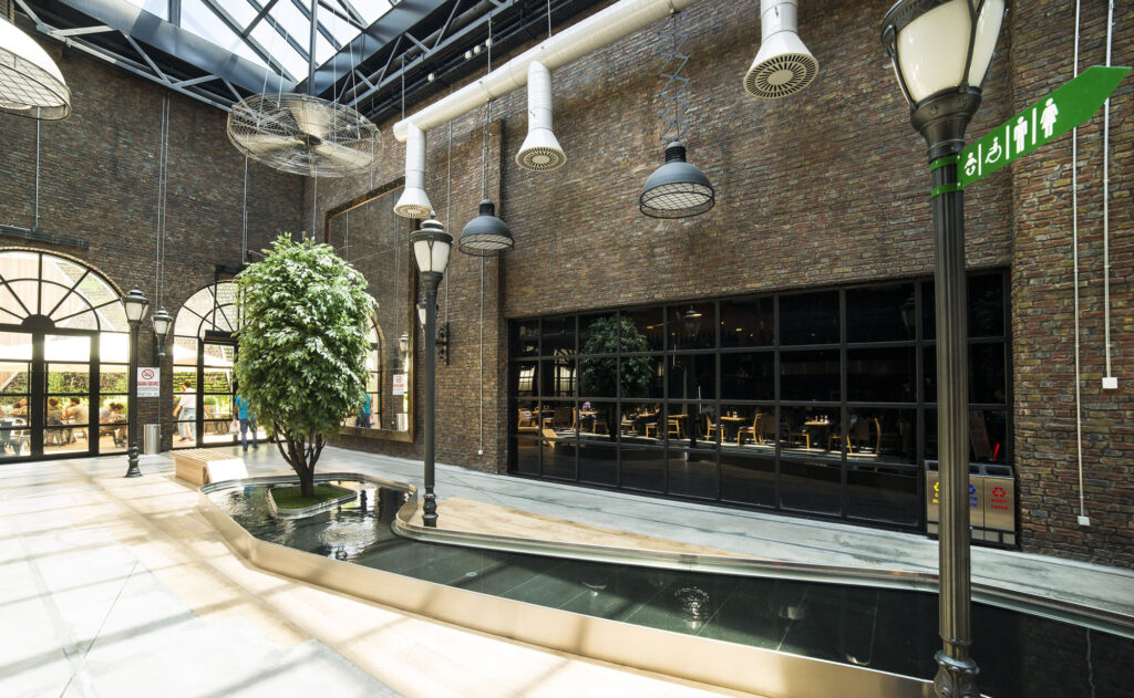 Bilkent Station AVM Duvar Paneli Uygulaması