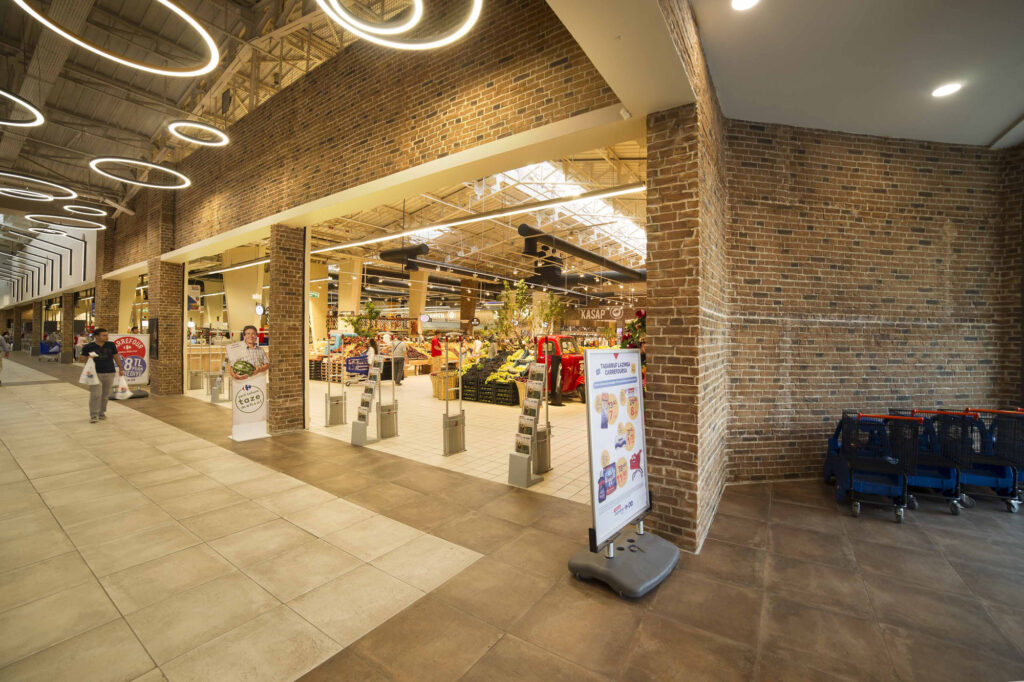 Carrefoursa Duvar Paneli Uygulaması.