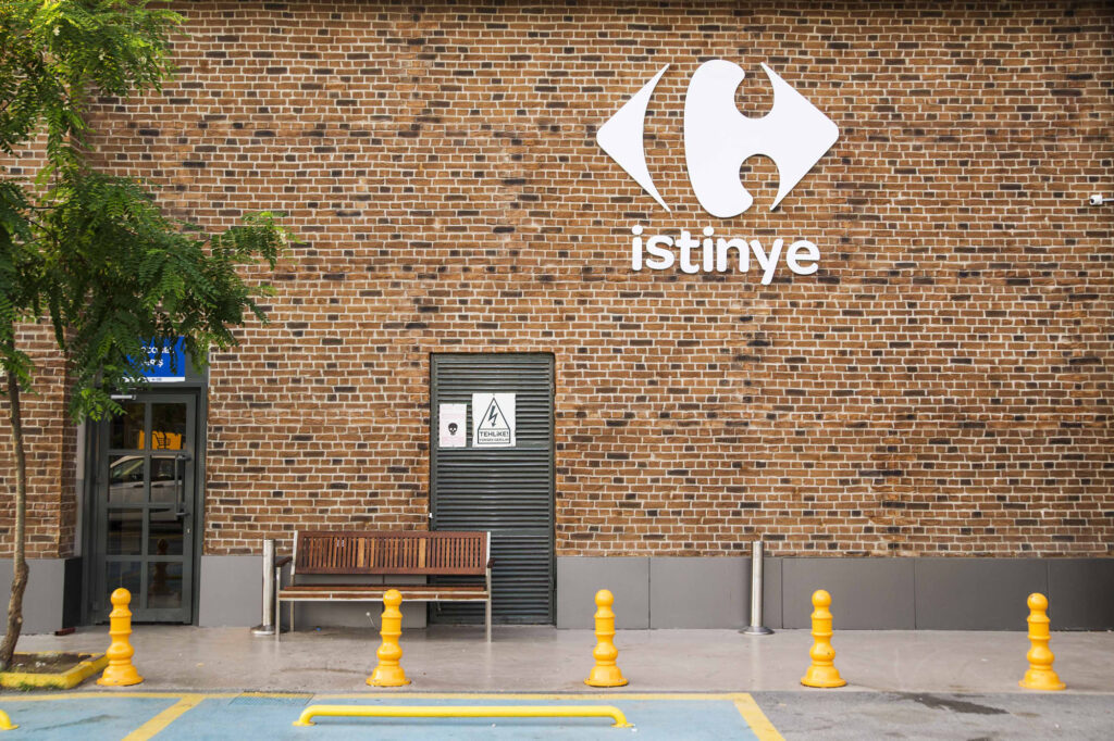 Carrefoursa Duvar Paneli Uygulaması.