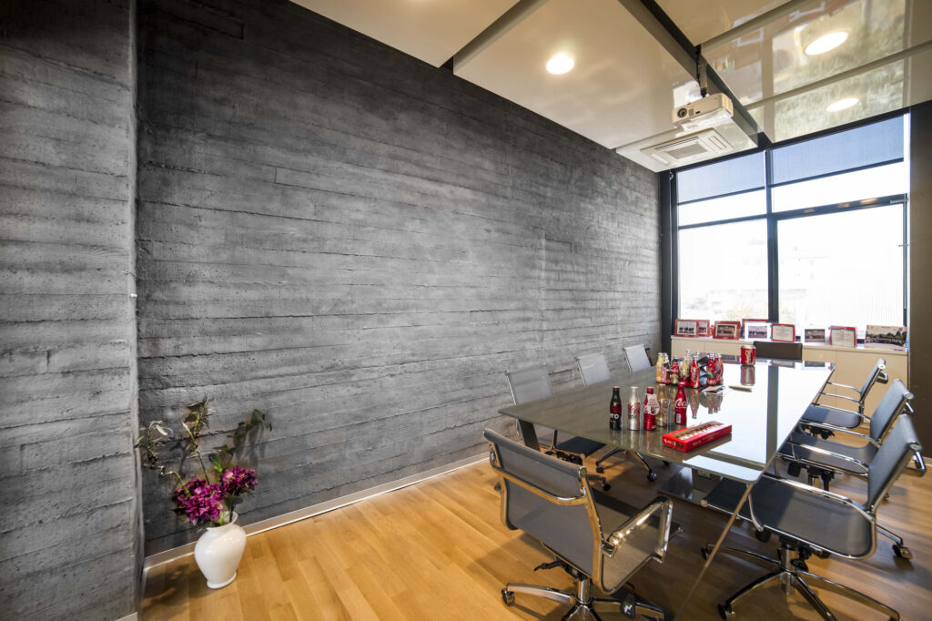 Coca Cola Türkiye HQ Duvar Paneli Uygulaması