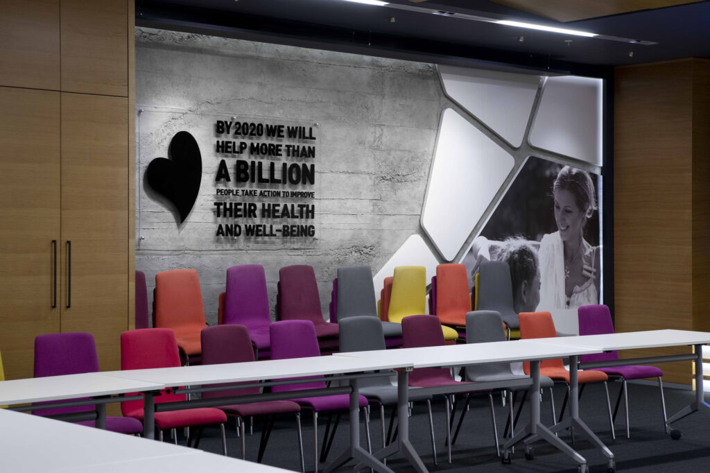 Unilever HQ Duvar Paneli Uygulaması.