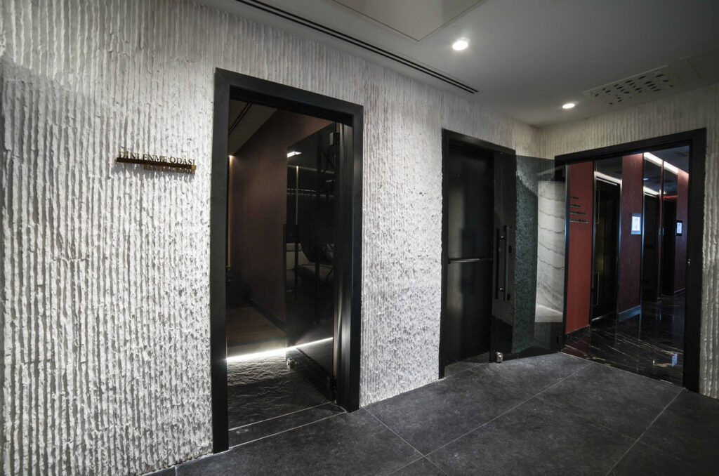 Wall Panel application in Ramada Hotel