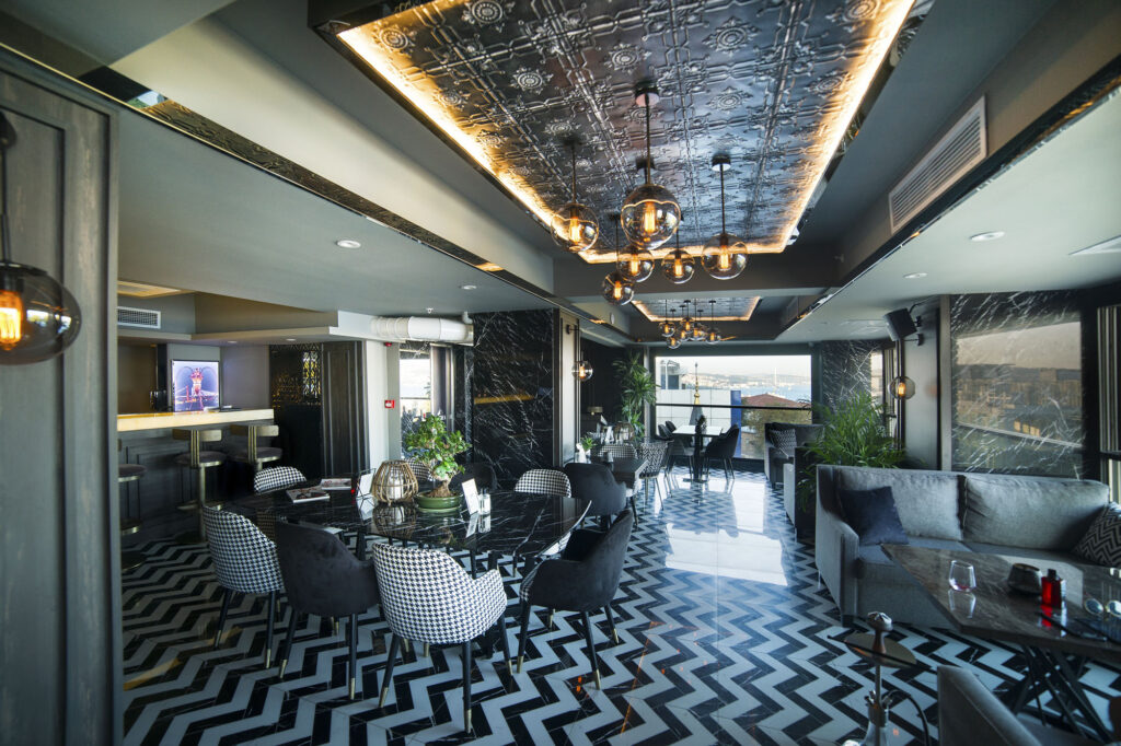 Tonight Port Hotel Duvar Paneli Uygulaması.