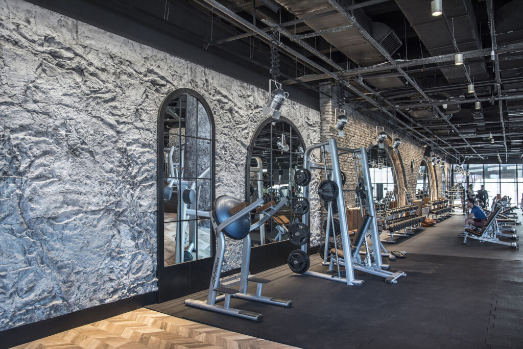 Macfit Spor Salonu Duvar Paneli Uygulaması.