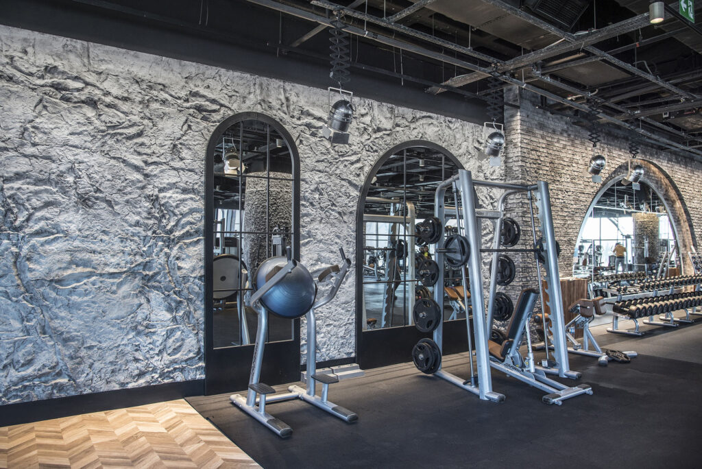 Macfit Spor Salonu Duvar Paneli Uygulaması.