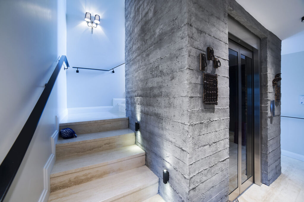 T.K House Duvar Paneli Uygulaması.