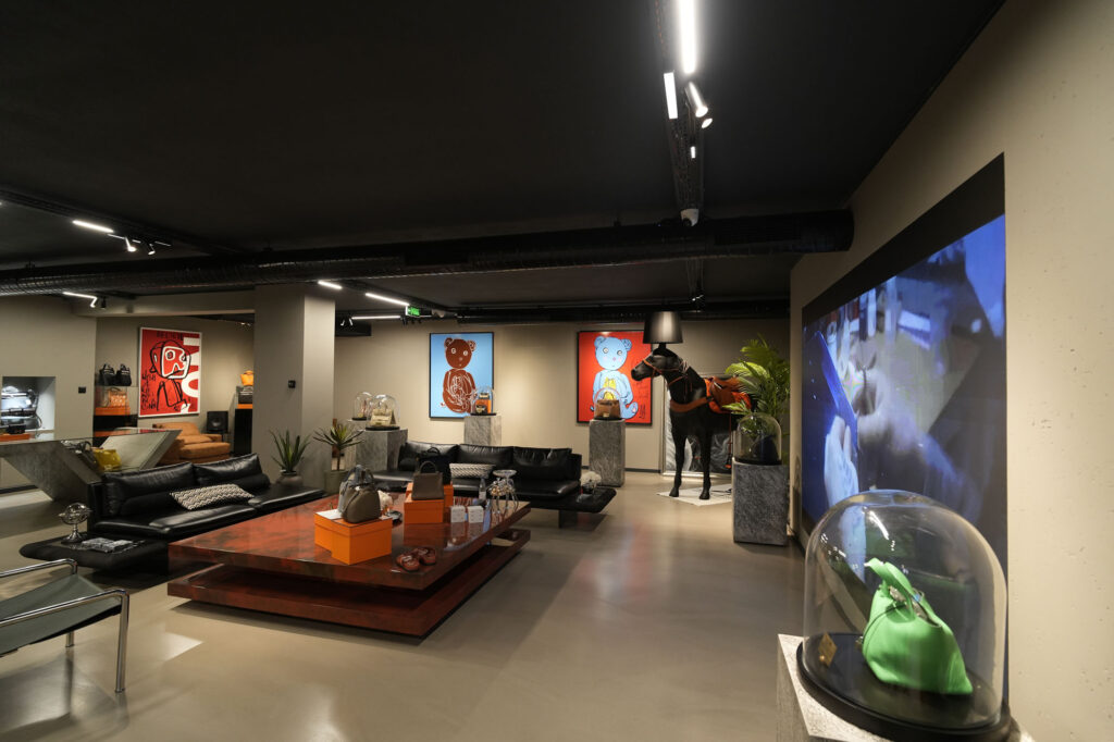 Wall Panel application in Ersan Diamond Showroom