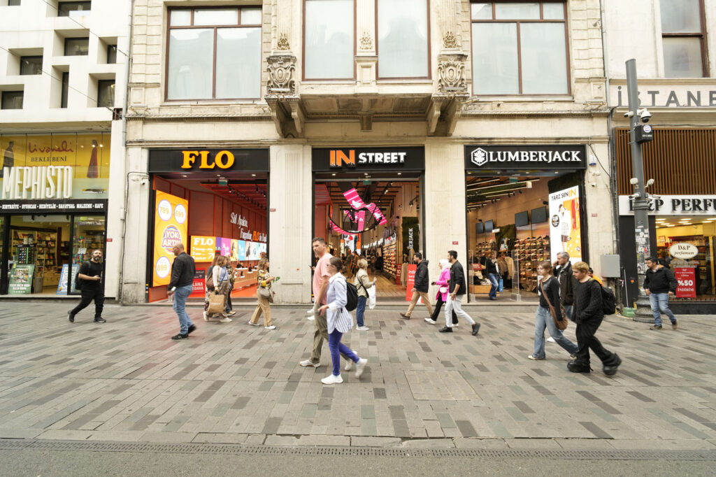 Wall Panel application in Flo