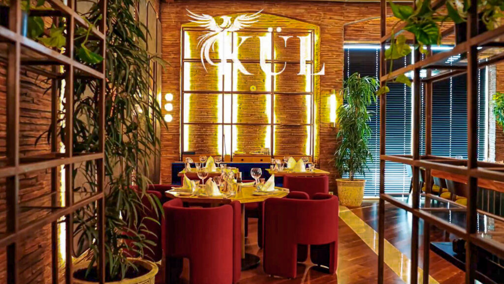 Gloria Hotels & Resorts Duvar Paneli Uygulaması.