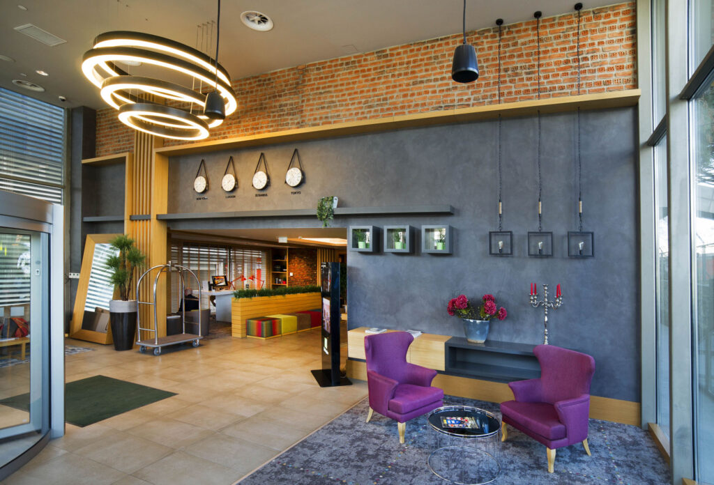 Wall Panel application in Holiday Inn Hotel