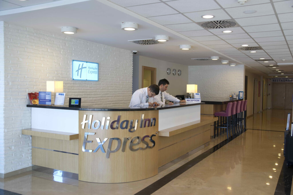 Wall Panel application in Holiday Inn Hotel