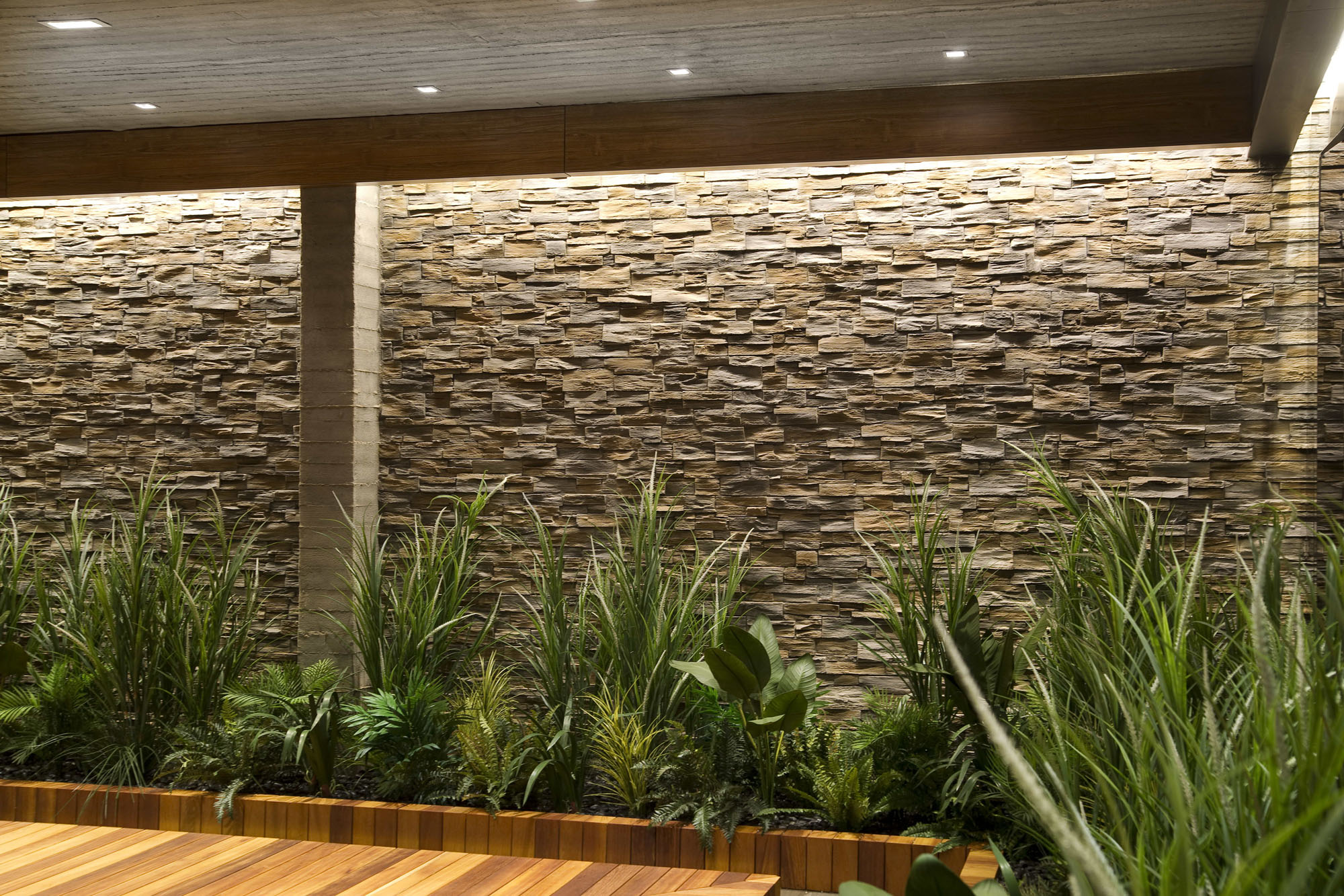 Artstone | A.T House