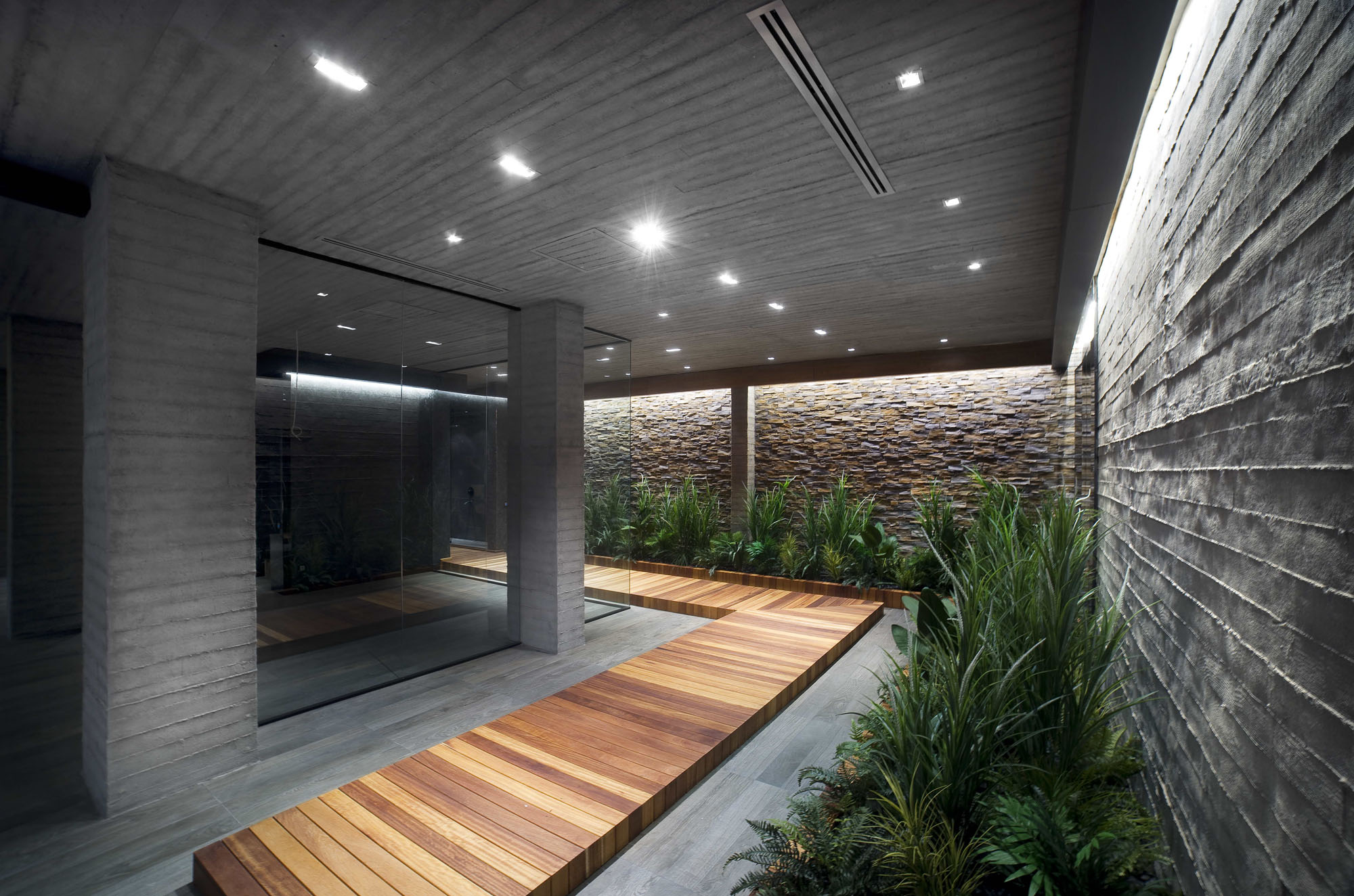 Artstone | A.T House