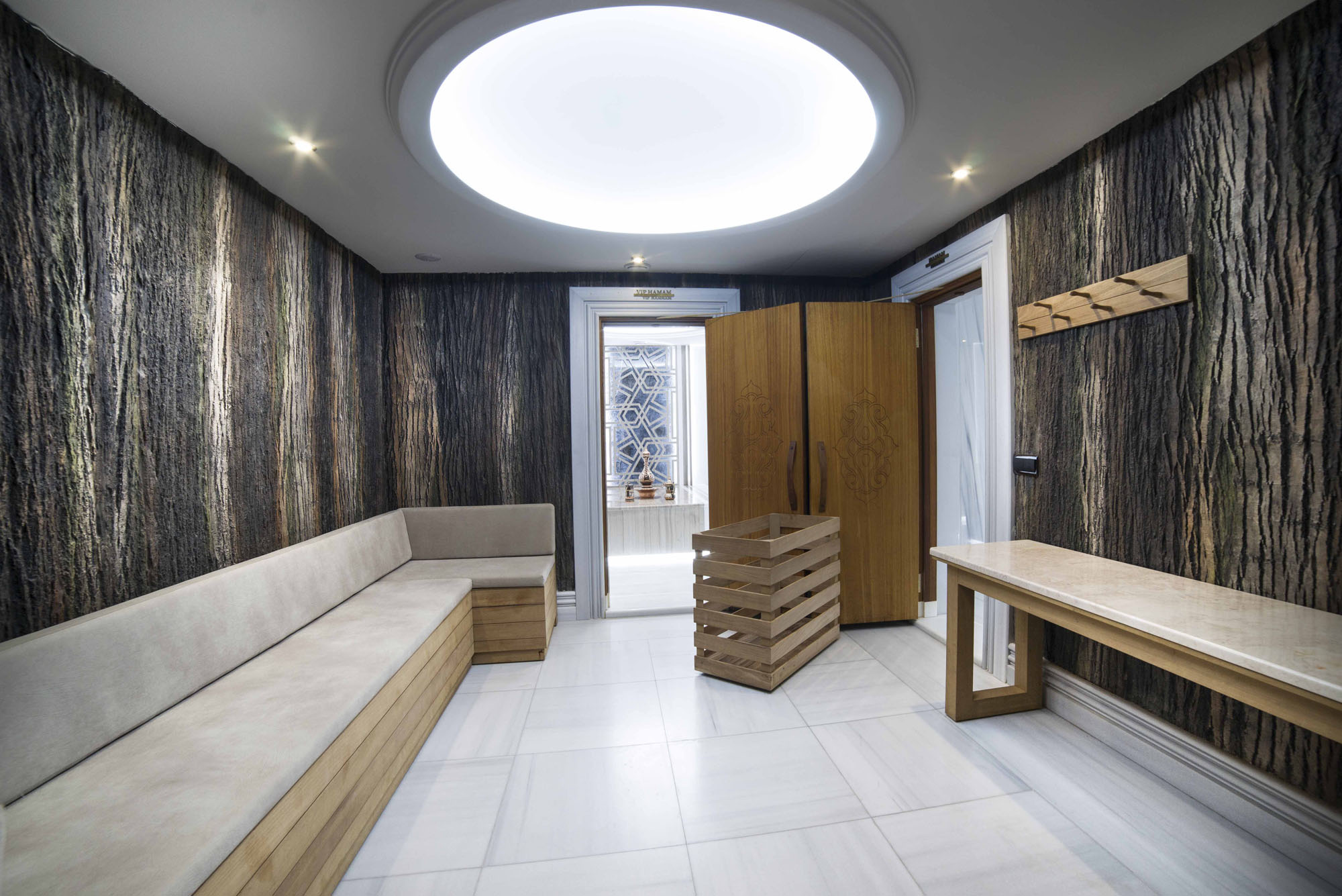 Artstone | Ramada Hotel