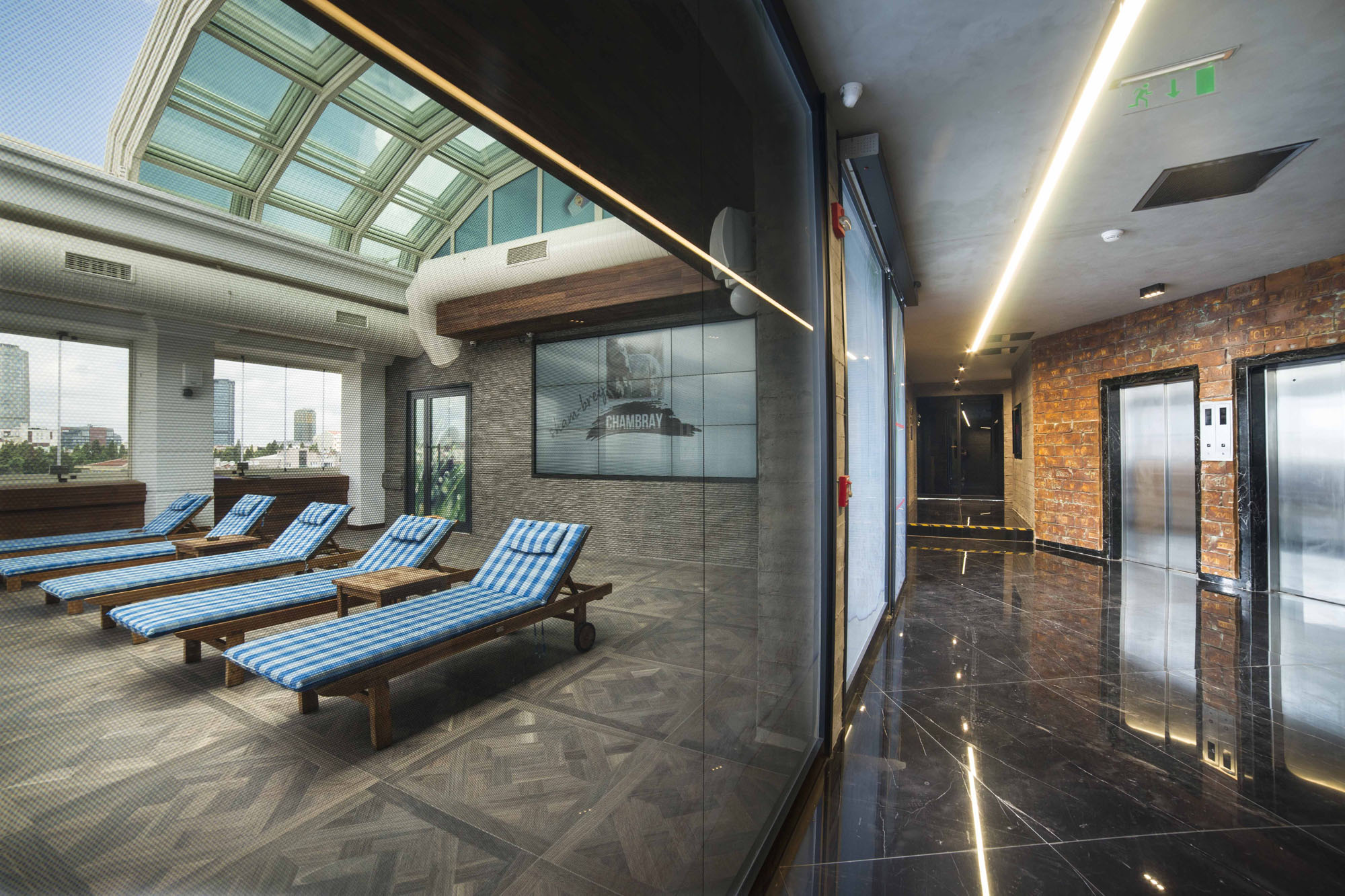 Artstone | Ramada Hotel