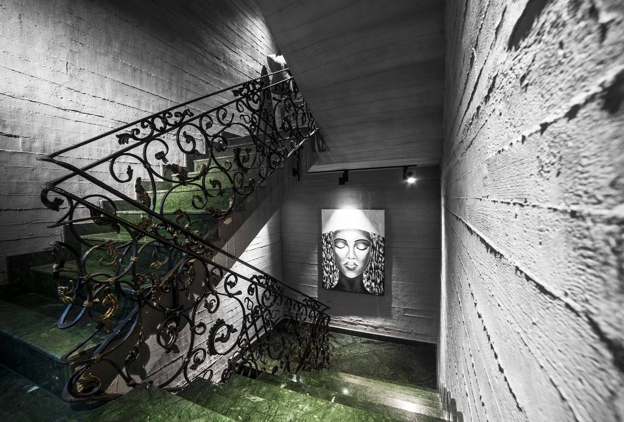 Artstone | Faruk Saraç Boutique