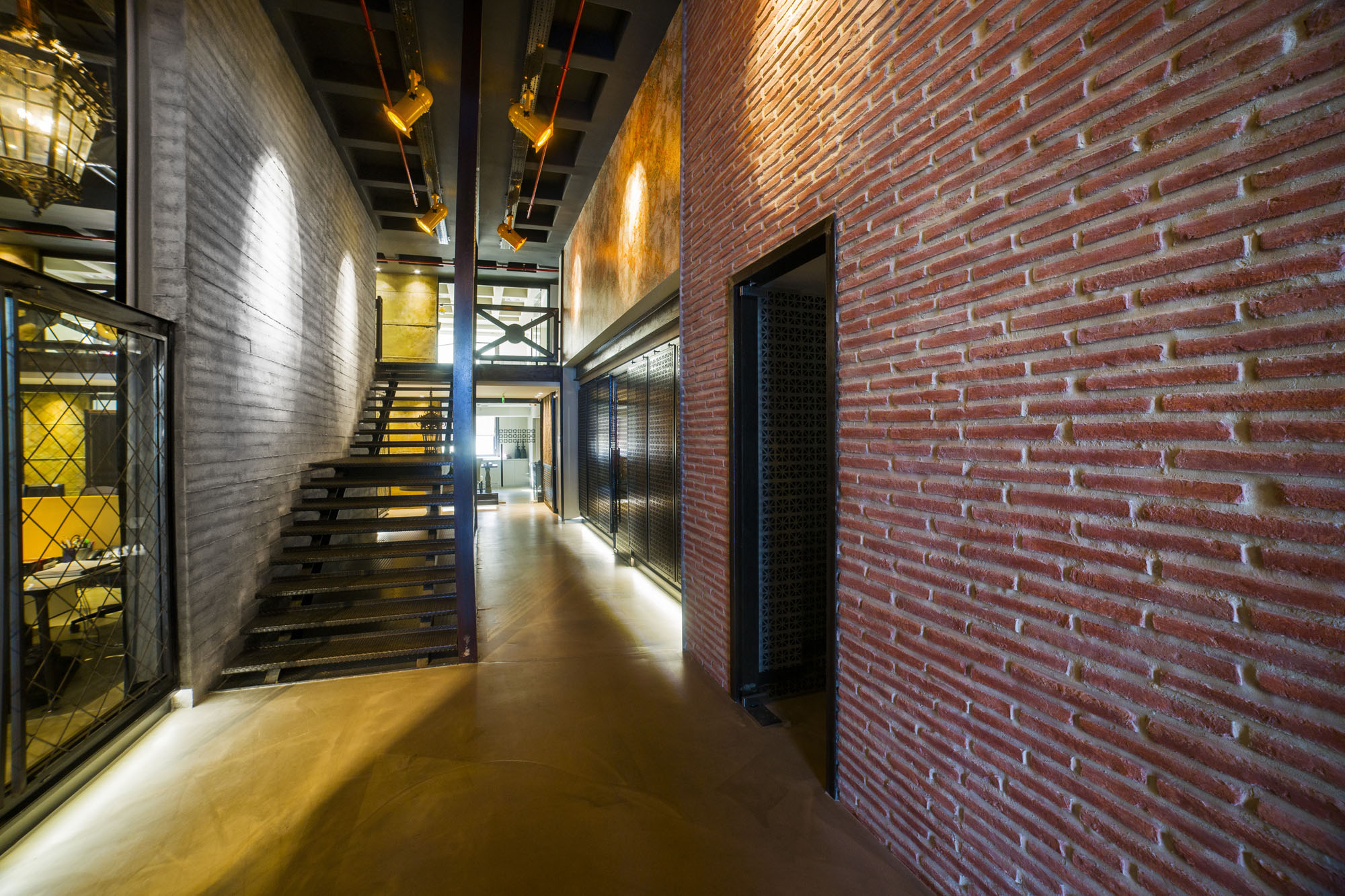 Artstone | Figür Tourism HQ