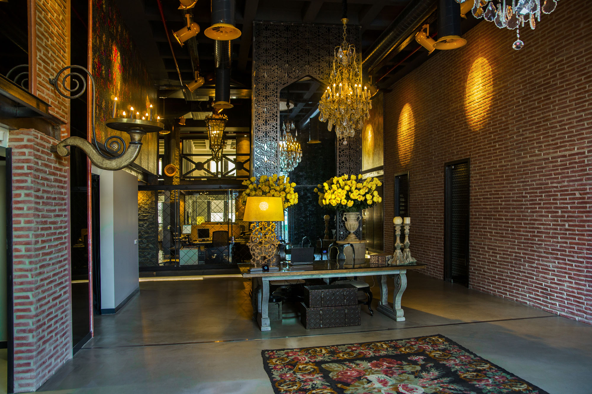 Artstone | Figür Tourism HQ