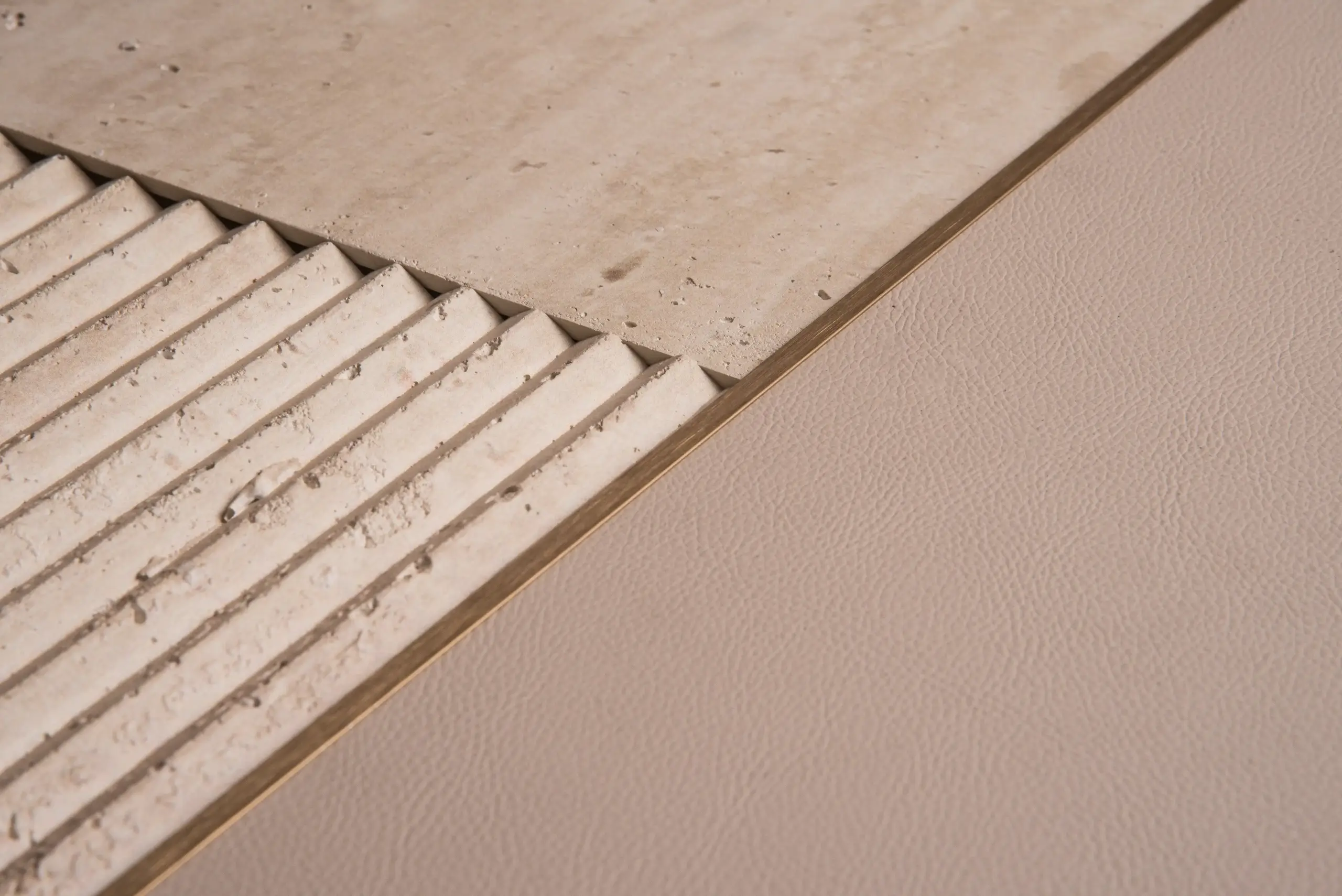 Artstone | Surface detail of the Gyron-Sillyon Travertine decorative wall panel