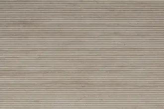 Artstone | Gyron Vesta Natura MBT124-1 dekoratif duvar paneli, traverten dokusu ve çizgisel formuyla iç mekânlarda modern, derinlikli ve esnek yüzeyler oluşturur.