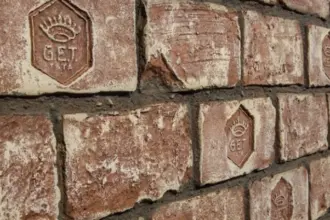 Artstone | Heritage XIX Rojo 552 Section brick wall panel