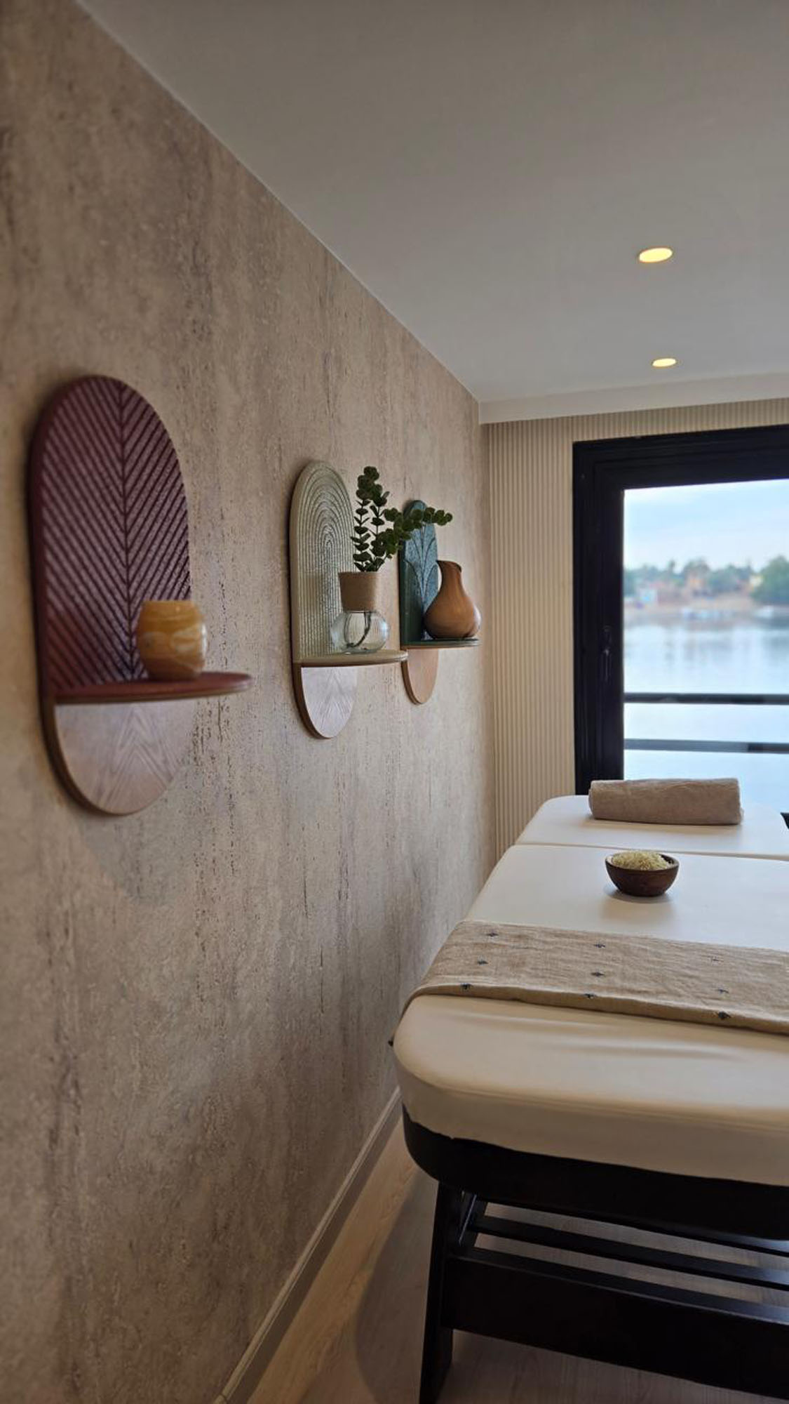 Artstone | Le Fayan II Cruise Ship