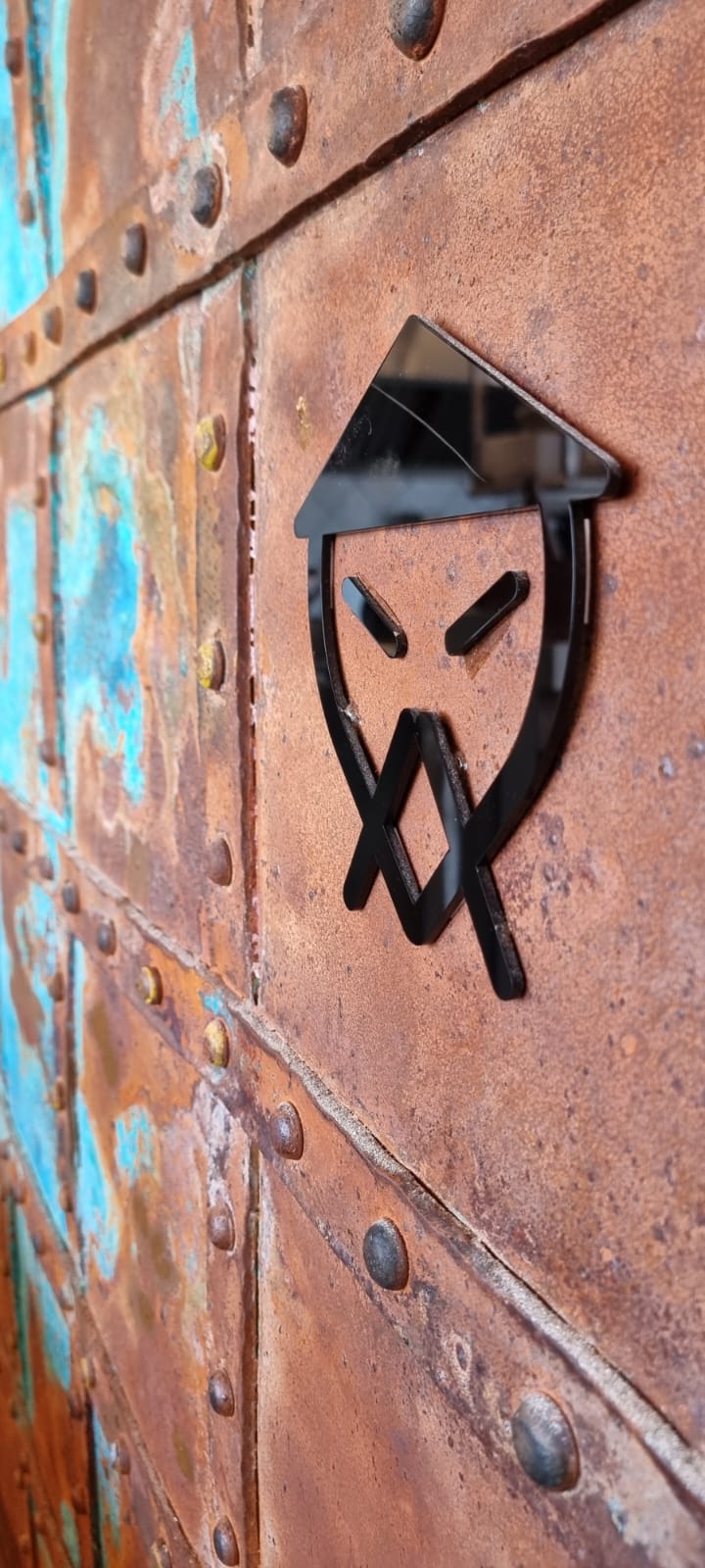 Artstone G-Qube Steel decorative wall panel with a modern industrial metal finish.