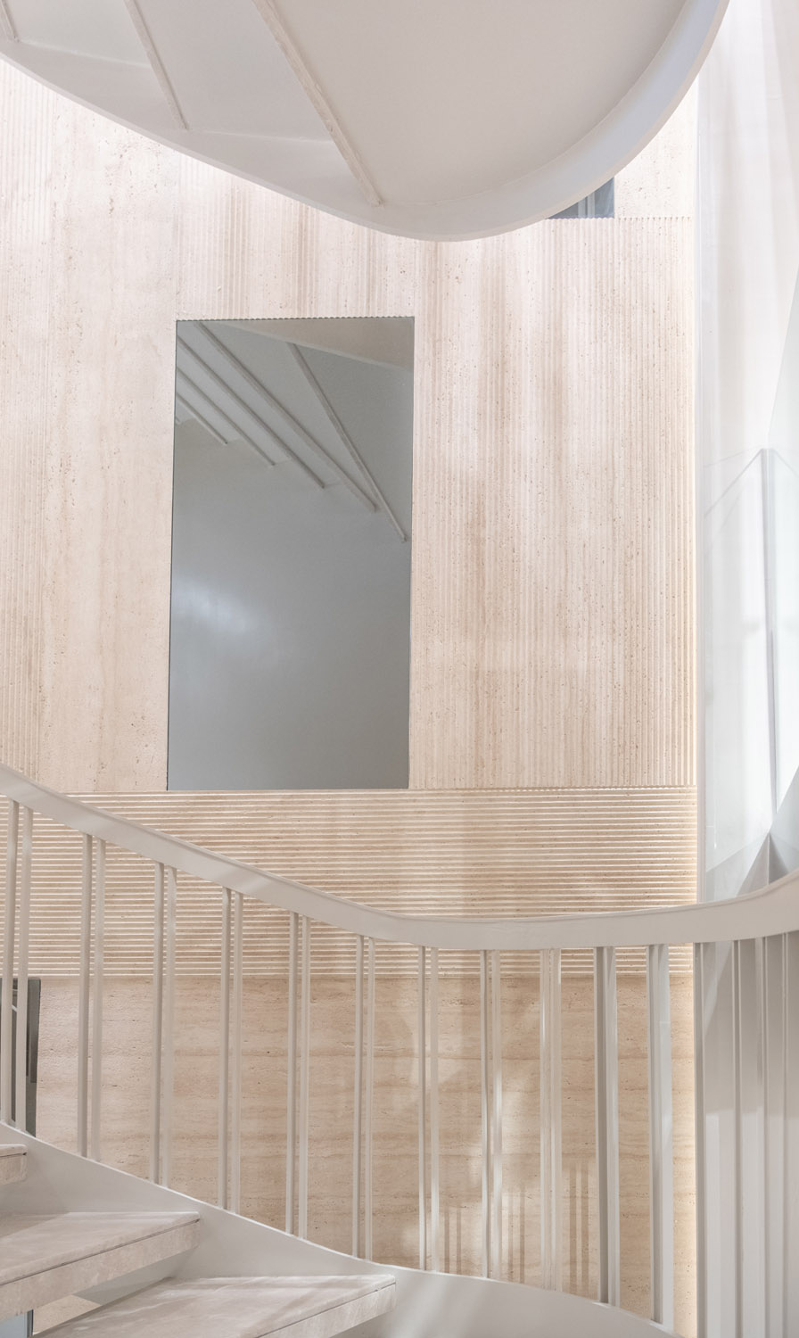 Gyron Travertine