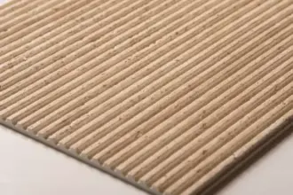 Artstone | Açık bej tonunda ince çizgili Halycon Travertine mineral bazlı dekoratif duvar paneli