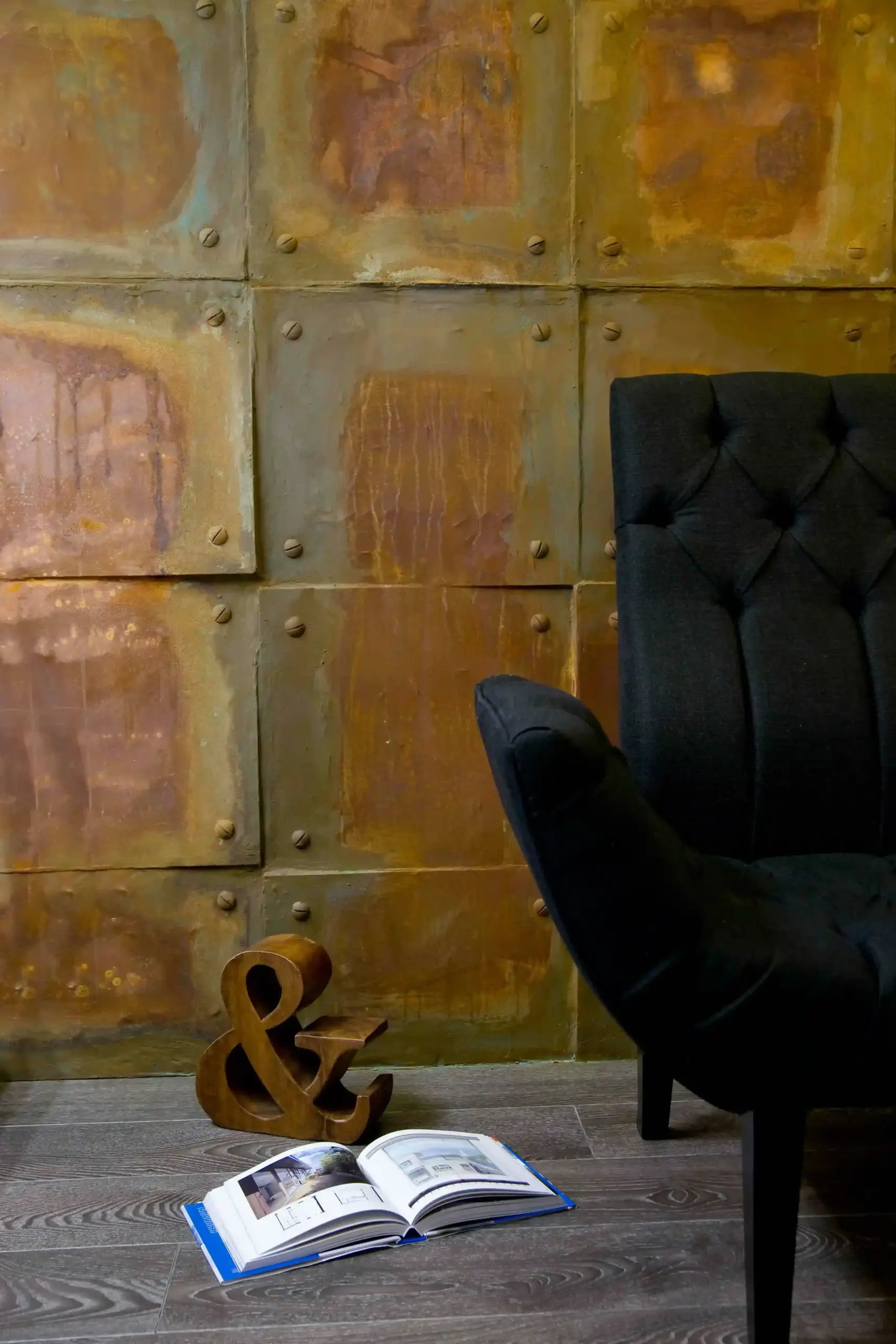 Artstone | Artstone Tornillo Oxyd sculptural wall panel with oxidized texture