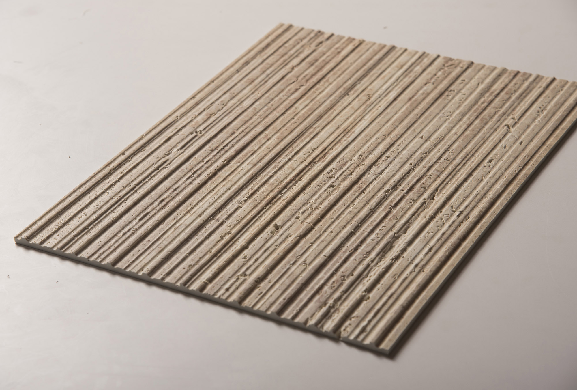 Lexend Travertine