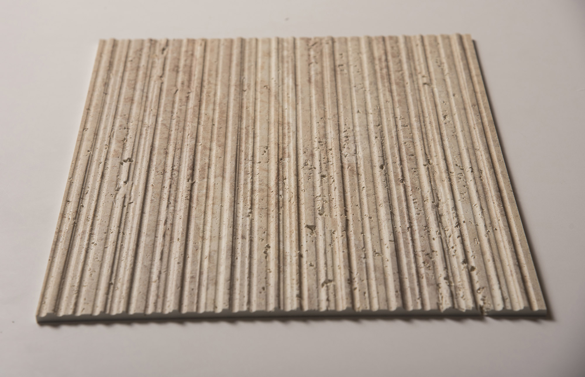 Lexend Travertine