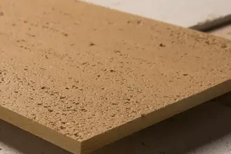 Artstone | Sıcak bej ve açık tonlarda gözenekli yüzeye sahip Sillyon Travertine dekoratif duvar paneli örnekleri
