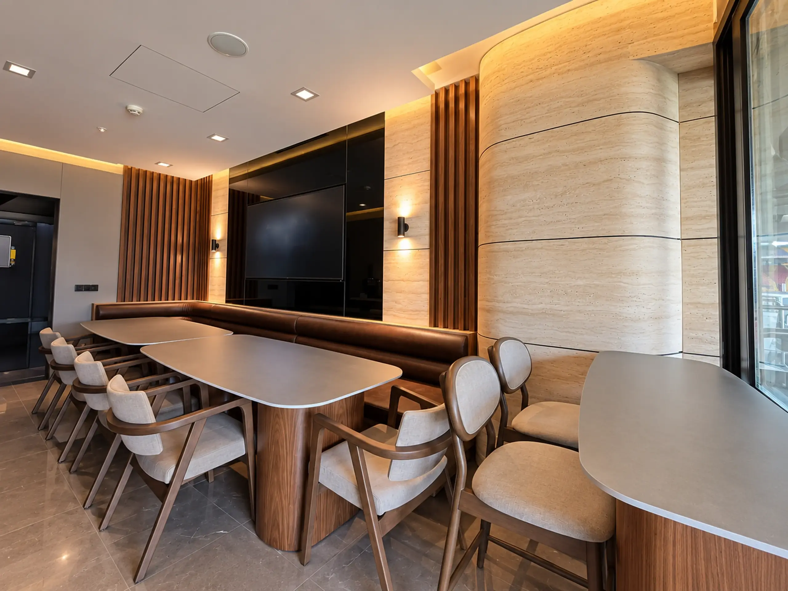 Artstone | Sillyon Travertine decorative wall panels in the Galatasaray Stadium suite interior
