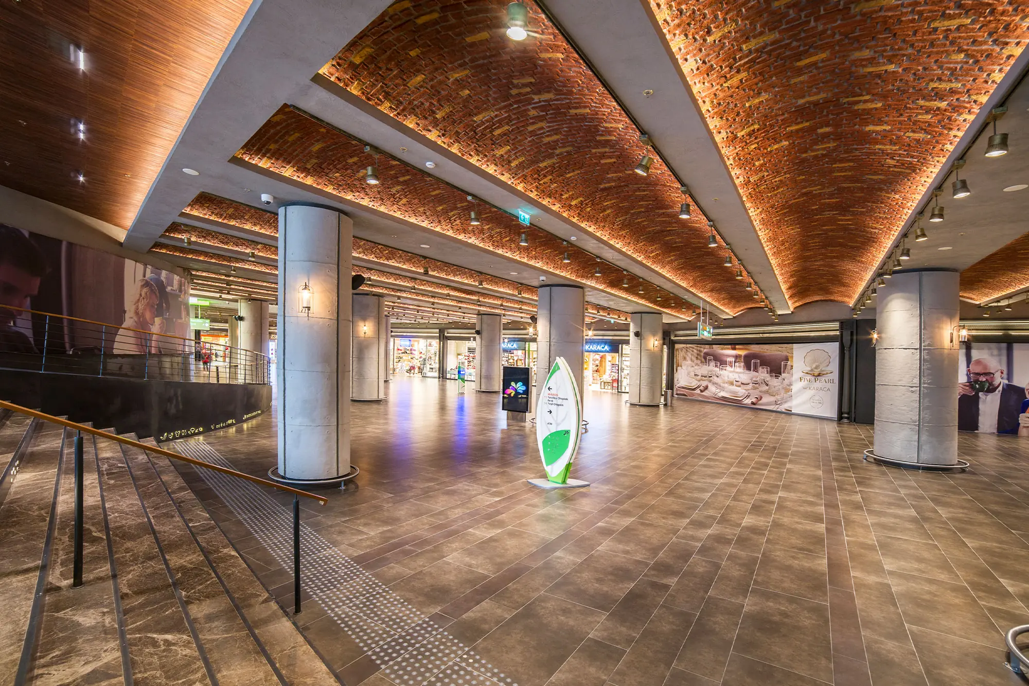 Artstone | Watergarden Alışveriş Merkezi Duvar Paneli Uygulaması