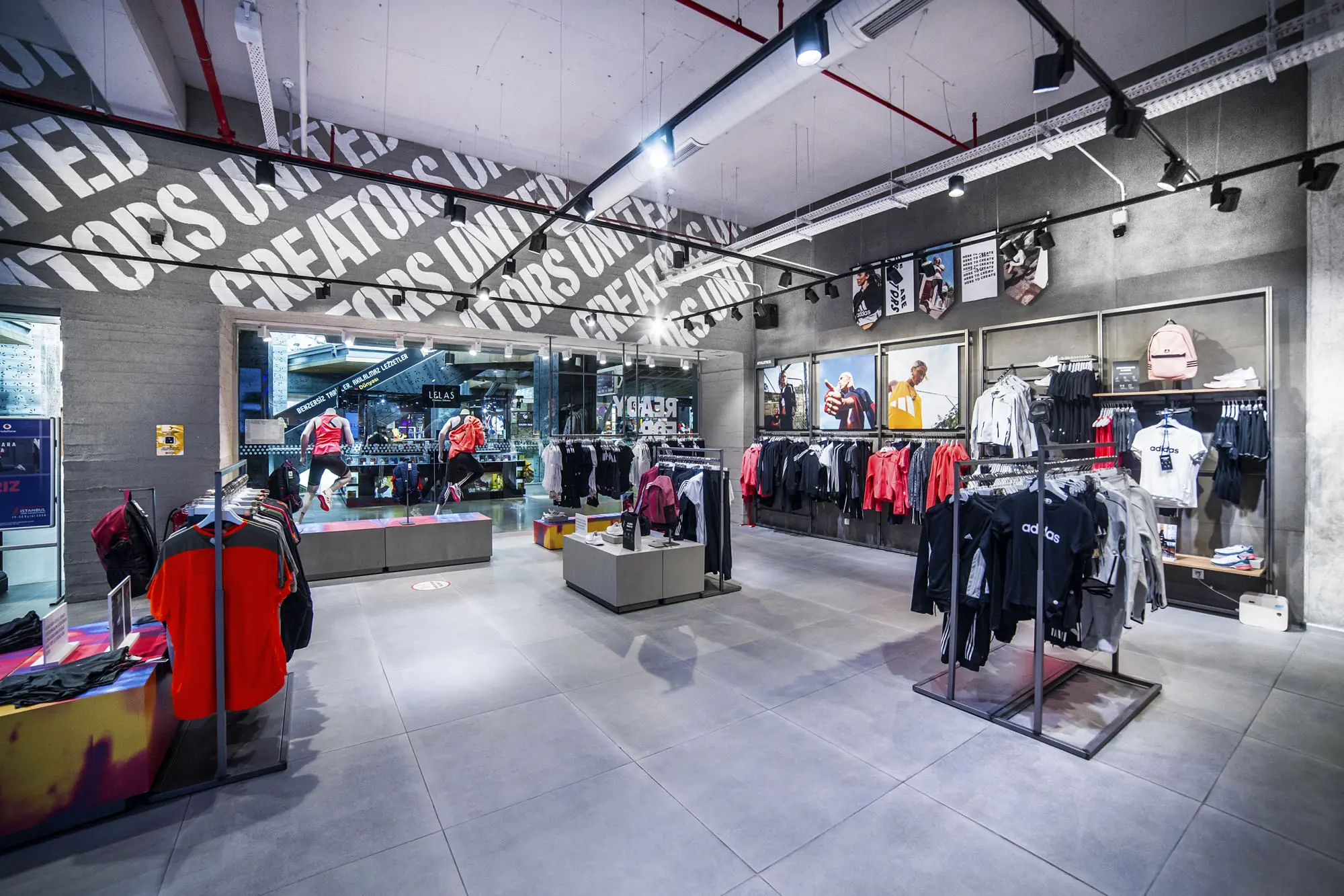 Artstone | Adidas Duvar Paneli Uygulaması