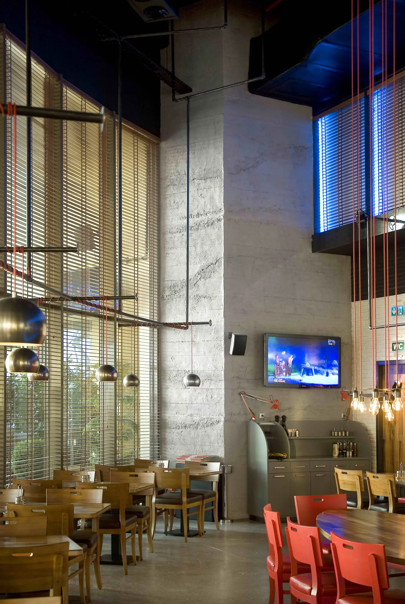 Artstone | Brasserie Polonez Duvar Paneli Uygulaması.