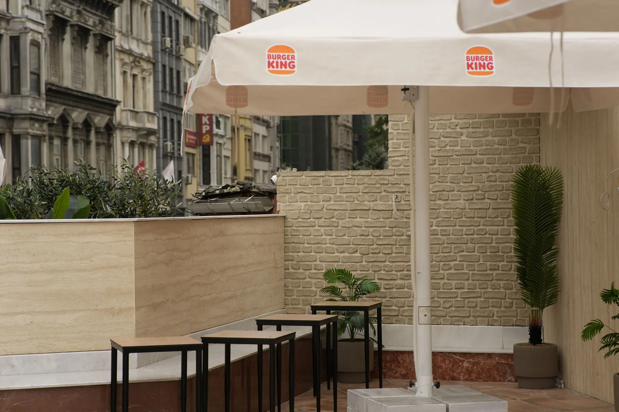 Artstone | Burger King Projesi Duvar Paneli uygulaması