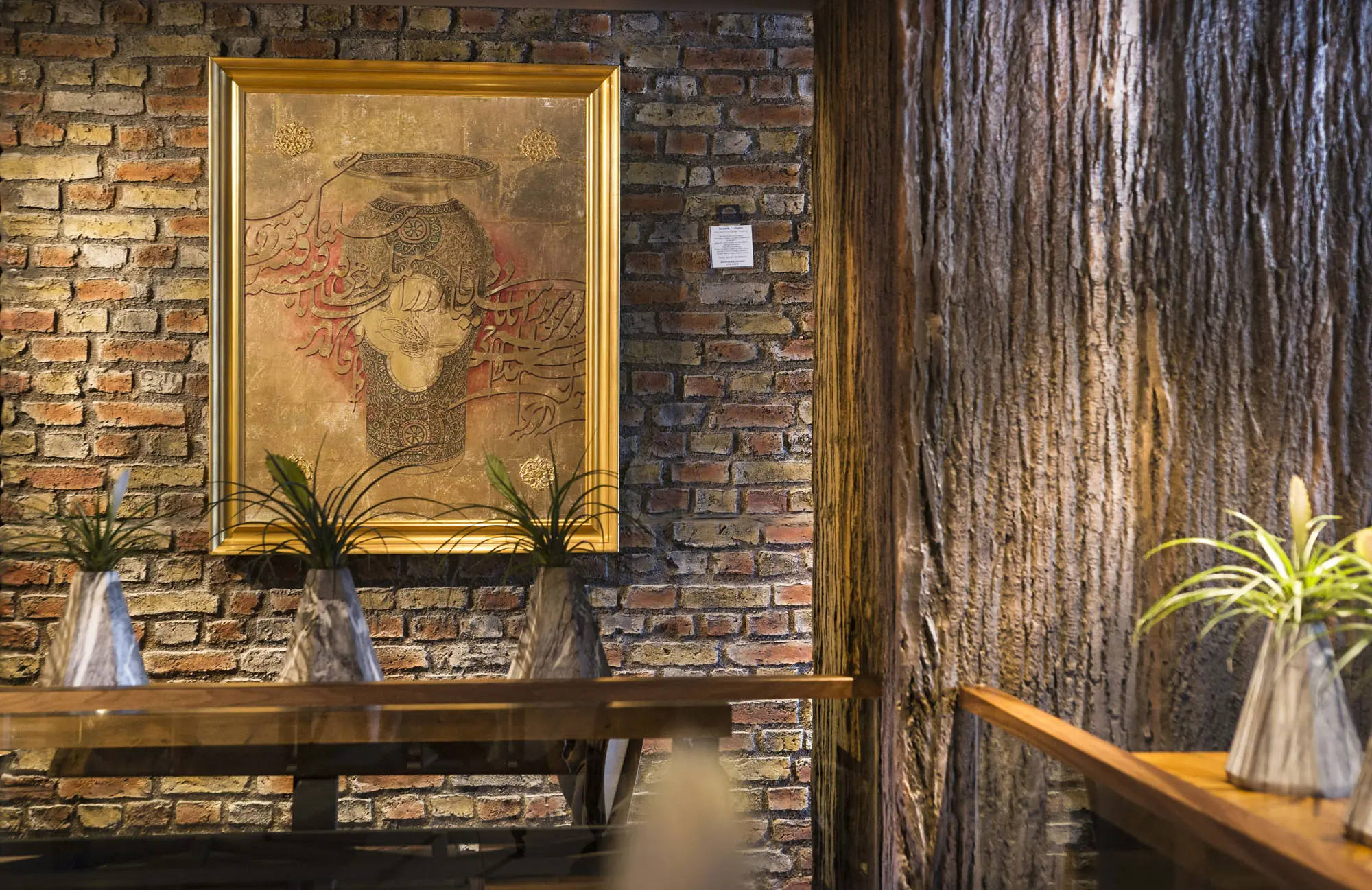 Artstone | Gürkan Şef Steakhouse Duvar Paneli Uygulaması.