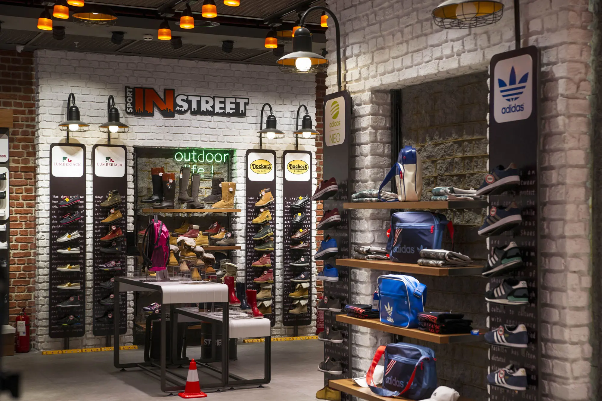 Artstone | In Street Duvar Paneli Uygulaması.