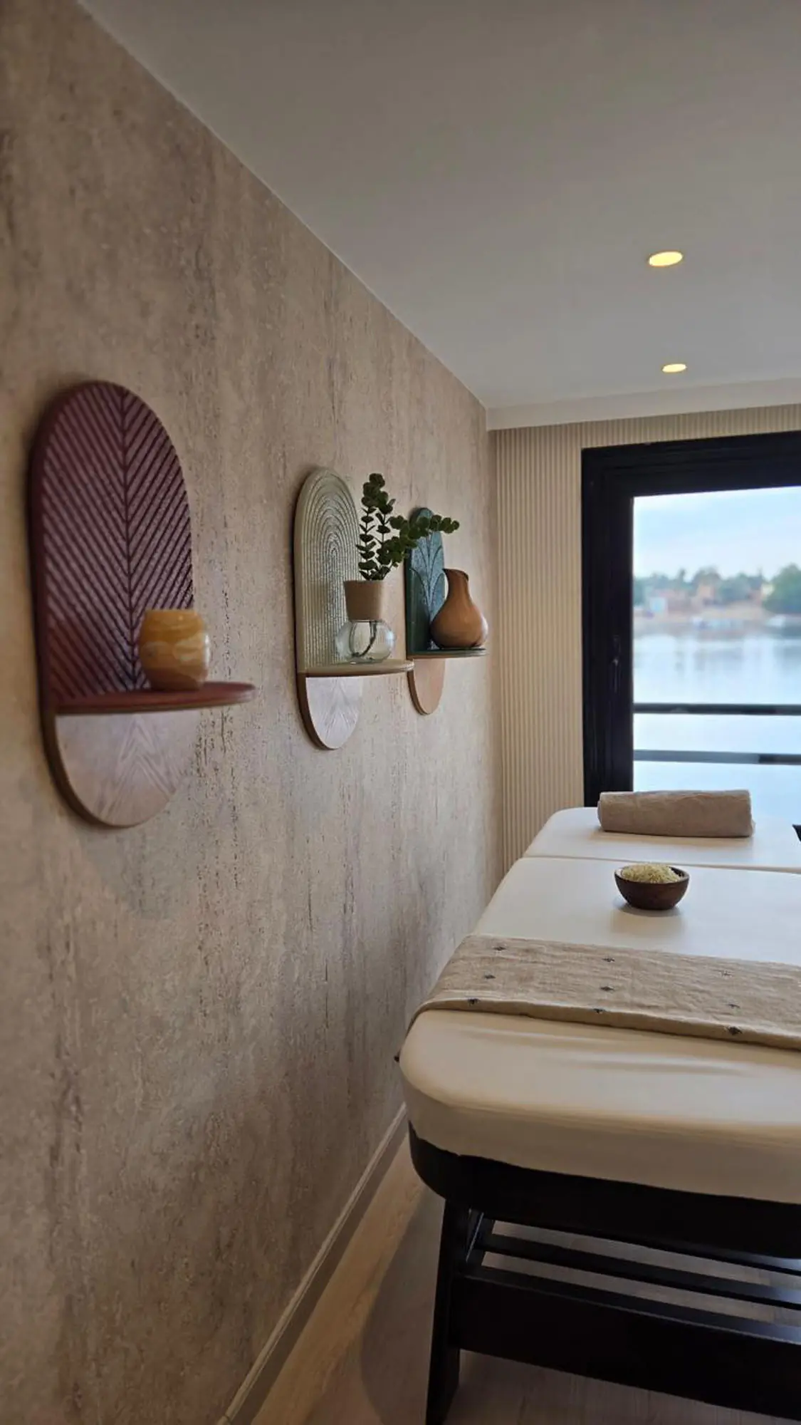 Artstone | Le Fayan II Cruise Ship Duvar Paneli Uygulaması.