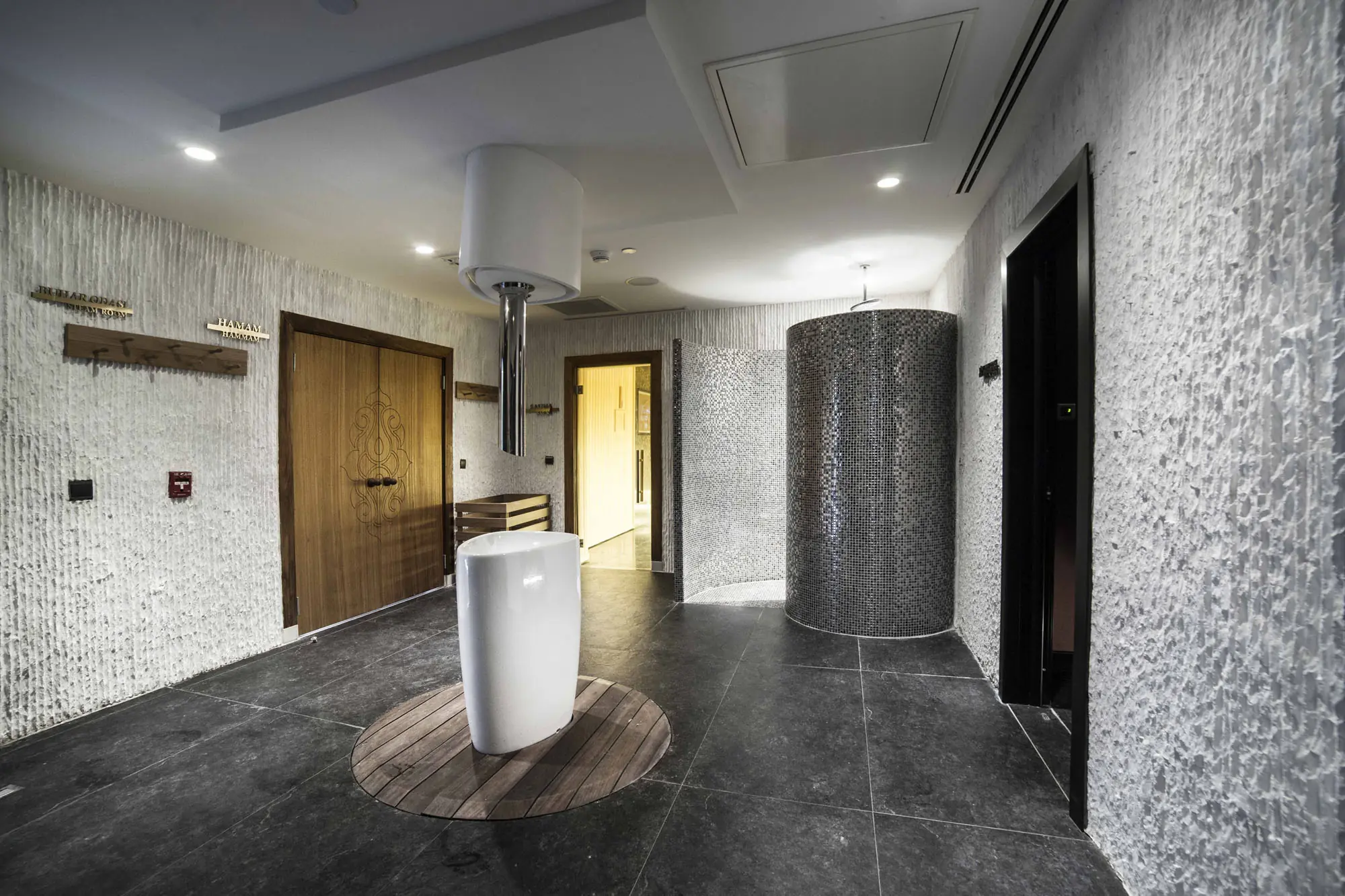 Artstone | Ramada Hotel Duvar Paneli Uygulaması.