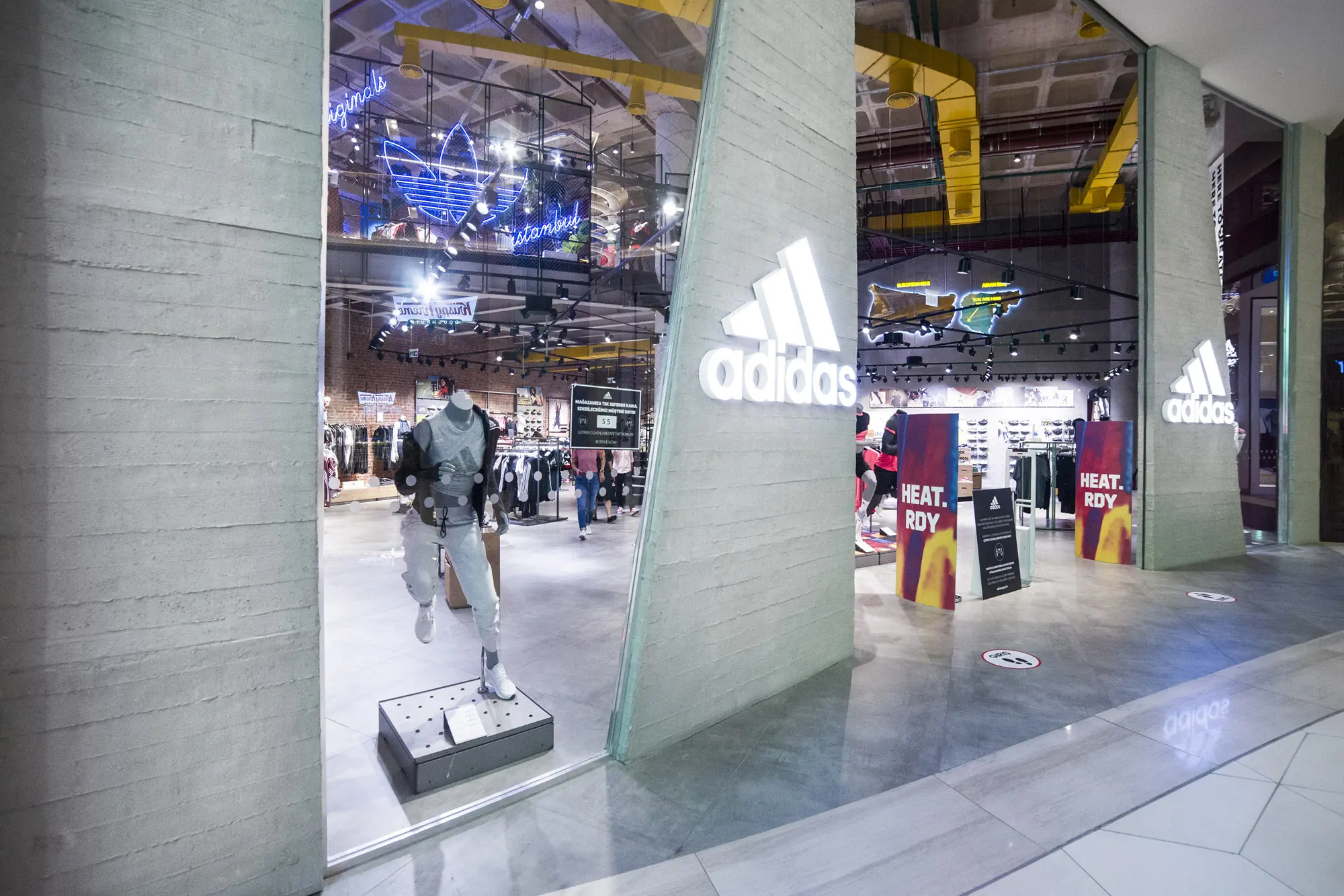 Artstone | Adidas Hormigon Loft Wall Panel
