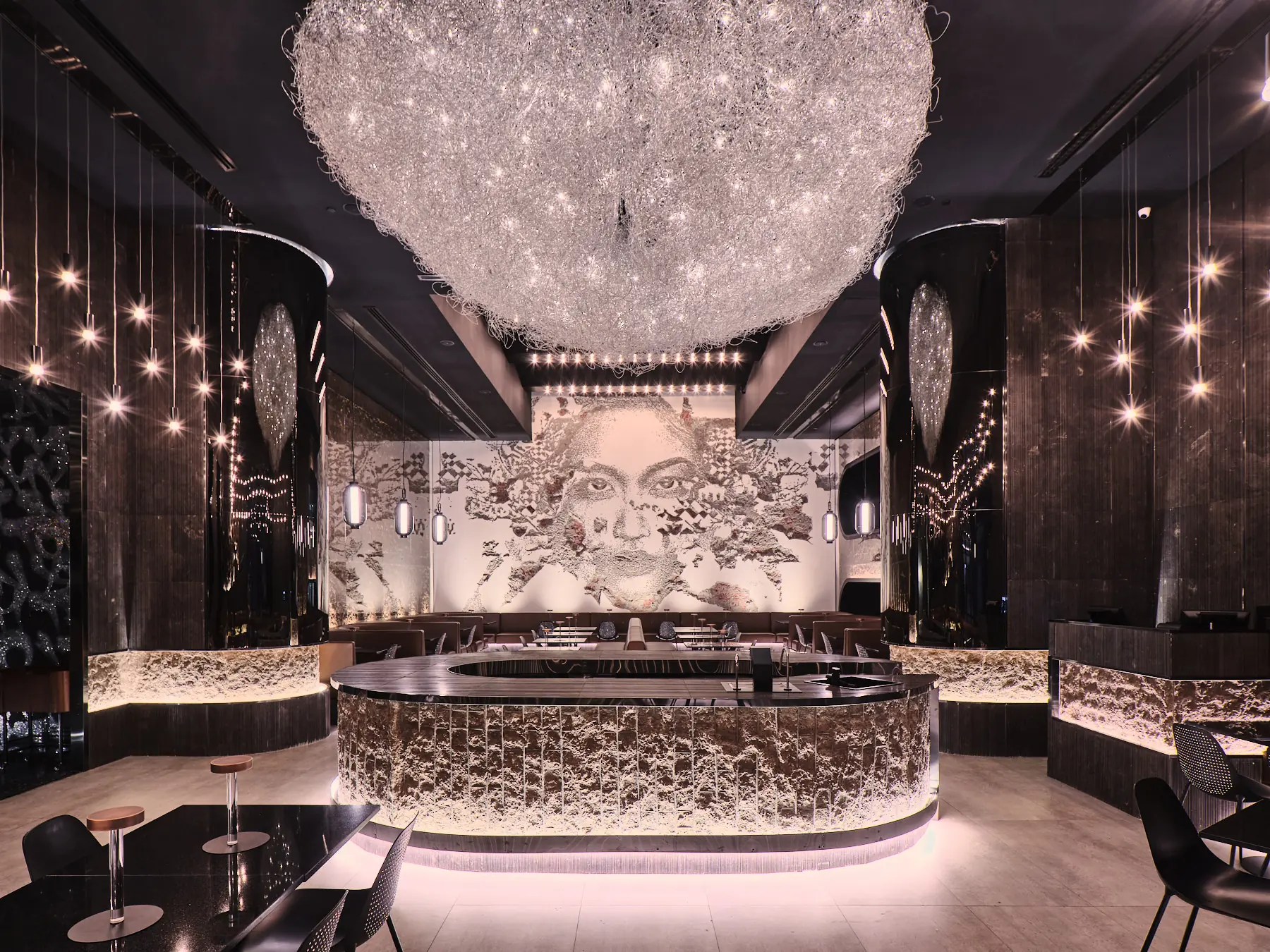 Artstone | Artstone decorative wall surfaces in the interior of MJ Restaurant Kuwait