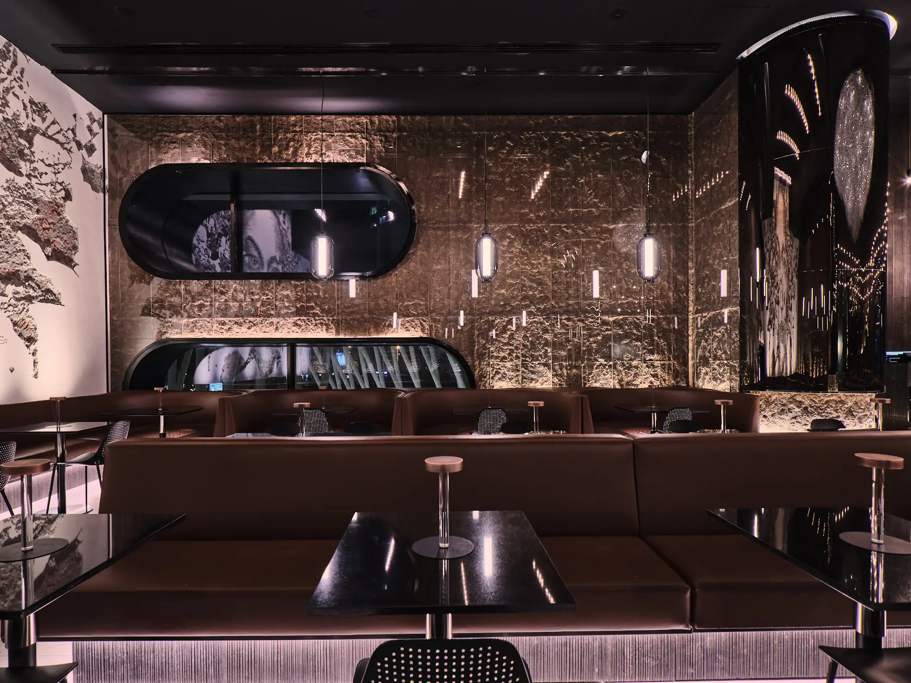 Artstone | Artstone decorative wall surfaces in the interior of MJ Restaurant Kuwait